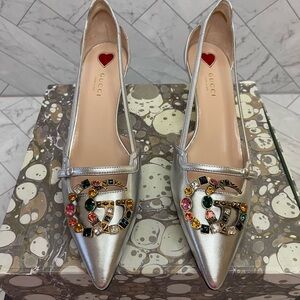 Gucci Silver Metallic-Silver Double G Brooch Leather Pumps